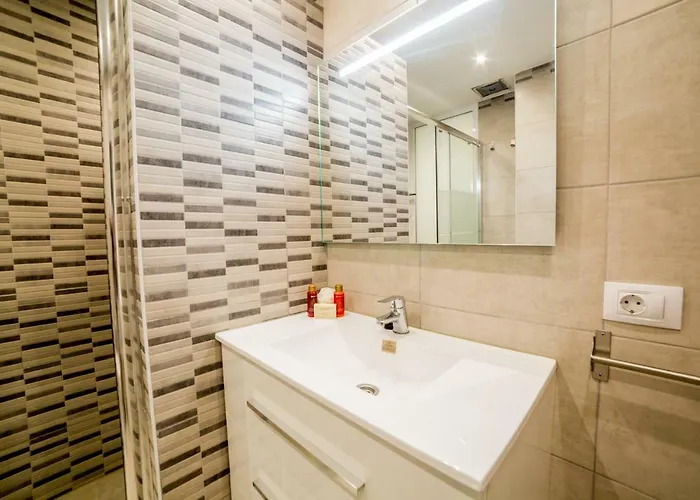 Un En Playa De Americas أذيخي